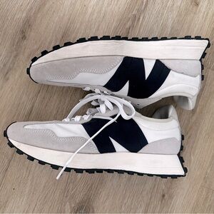 New Balance 327 Sneaker